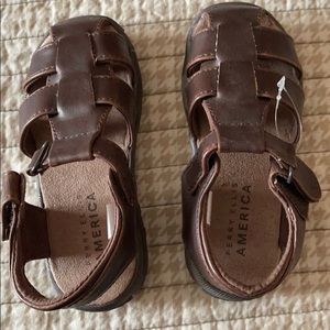 Perry Ellis size 9 kids sandals